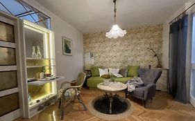 Apartment Navigator'S Lodging